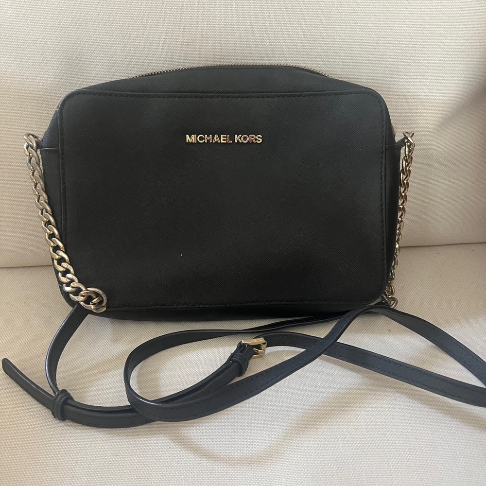 Michael Kors Crossbody with Gold Chain